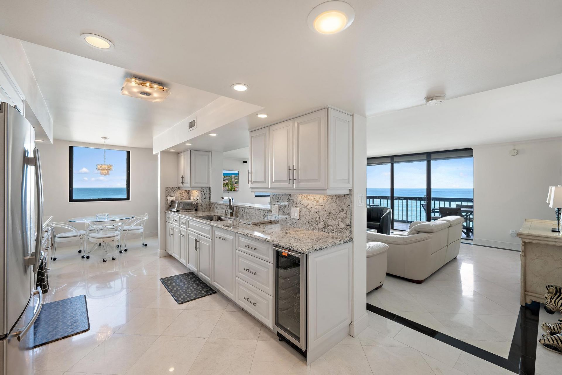 5380 N Ocean Drive, Unit 19e, Singer Island, FL 33404 Photo