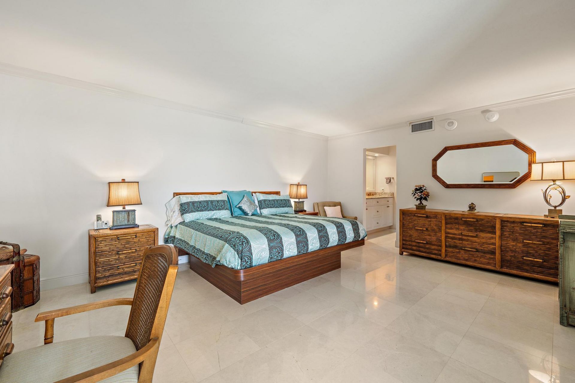 5380 N Ocean Drive, Unit 19e, Singer Island, FL 33404 Photo