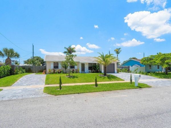 1837 16th Avenue N, Lake Worth Beach, FL 33460