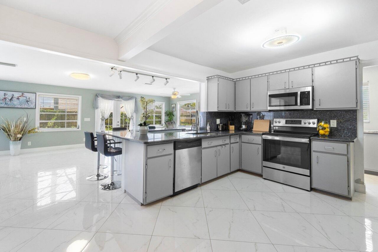 1837 16th Avenue N, Lake Worth Beach, FL 33460 Photo