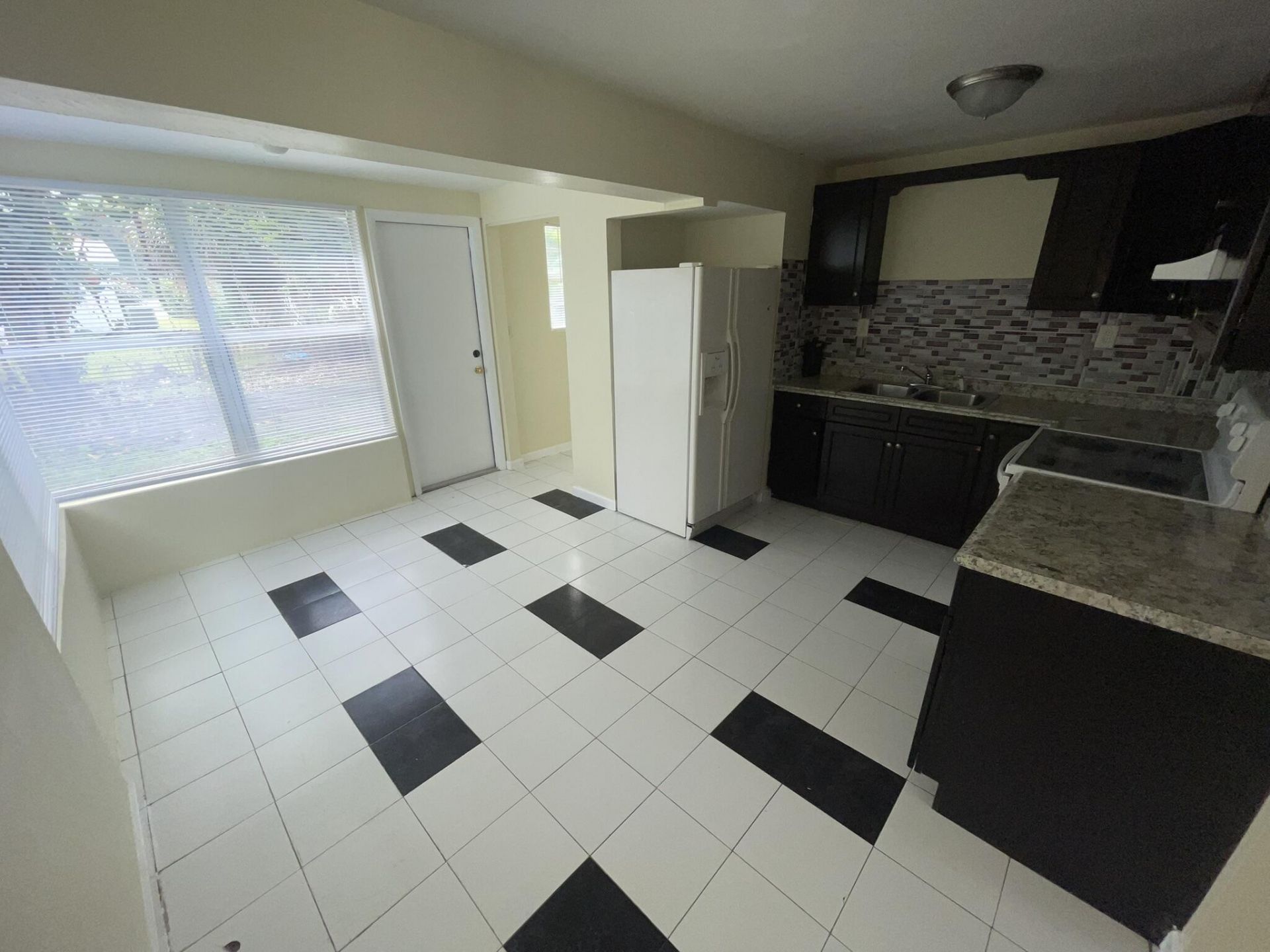 5320 Harriet Place, West Palm Beach, FL 33407 Photo