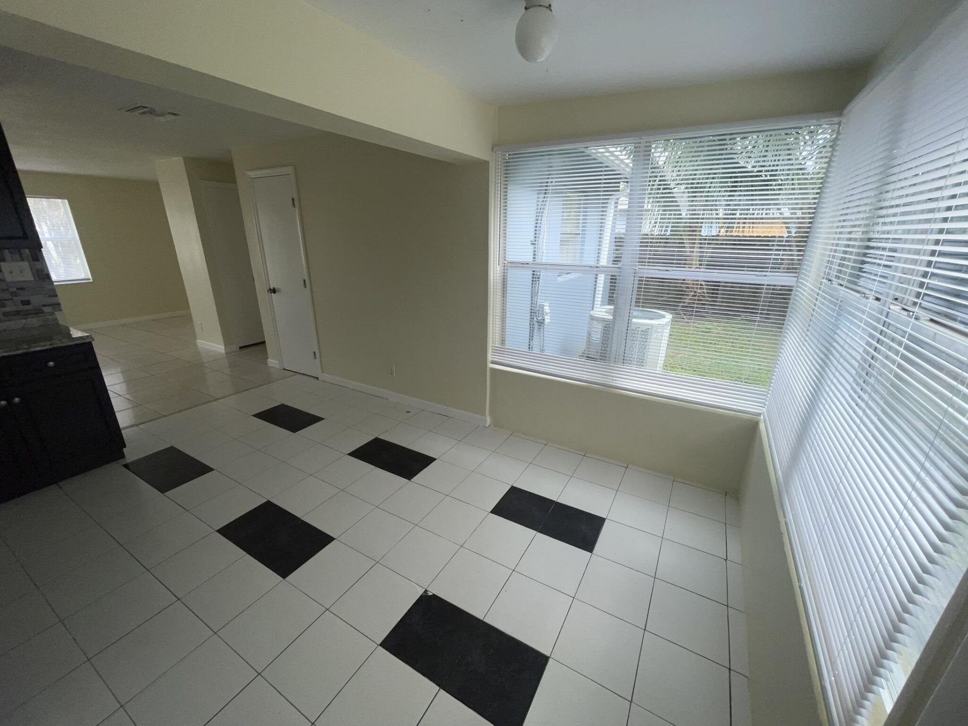5320 Harriet Place, West Palm Beach, FL 33407 Photo