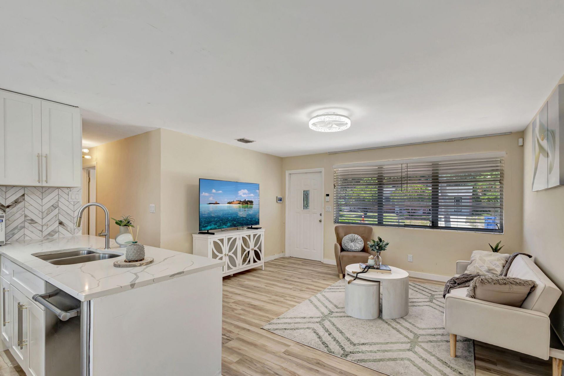 140 W 31st Court, Riviera Beach, FL 33404 Photo