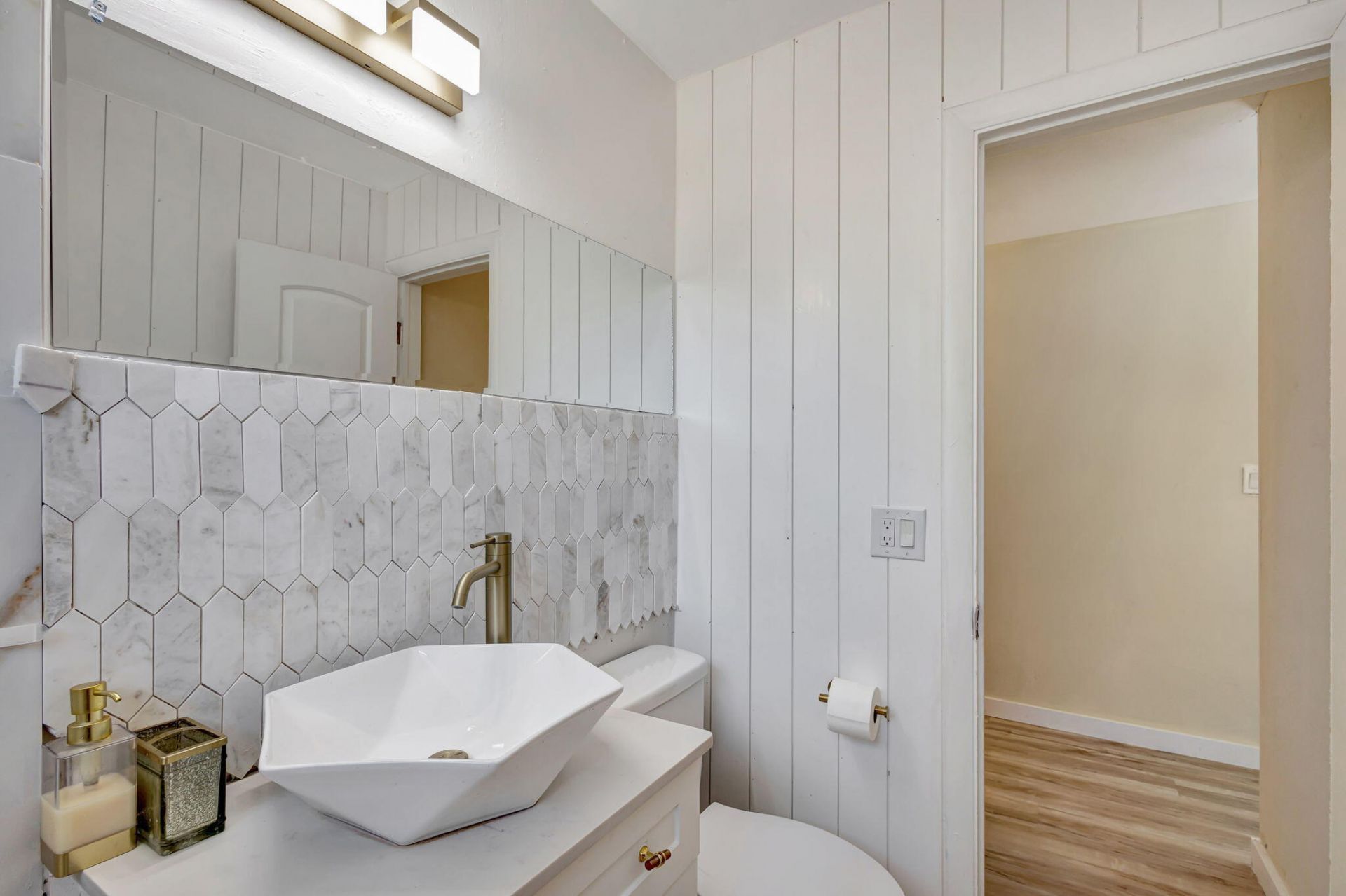 140 W 31st Court, Riviera Beach, FL 33404 Photo