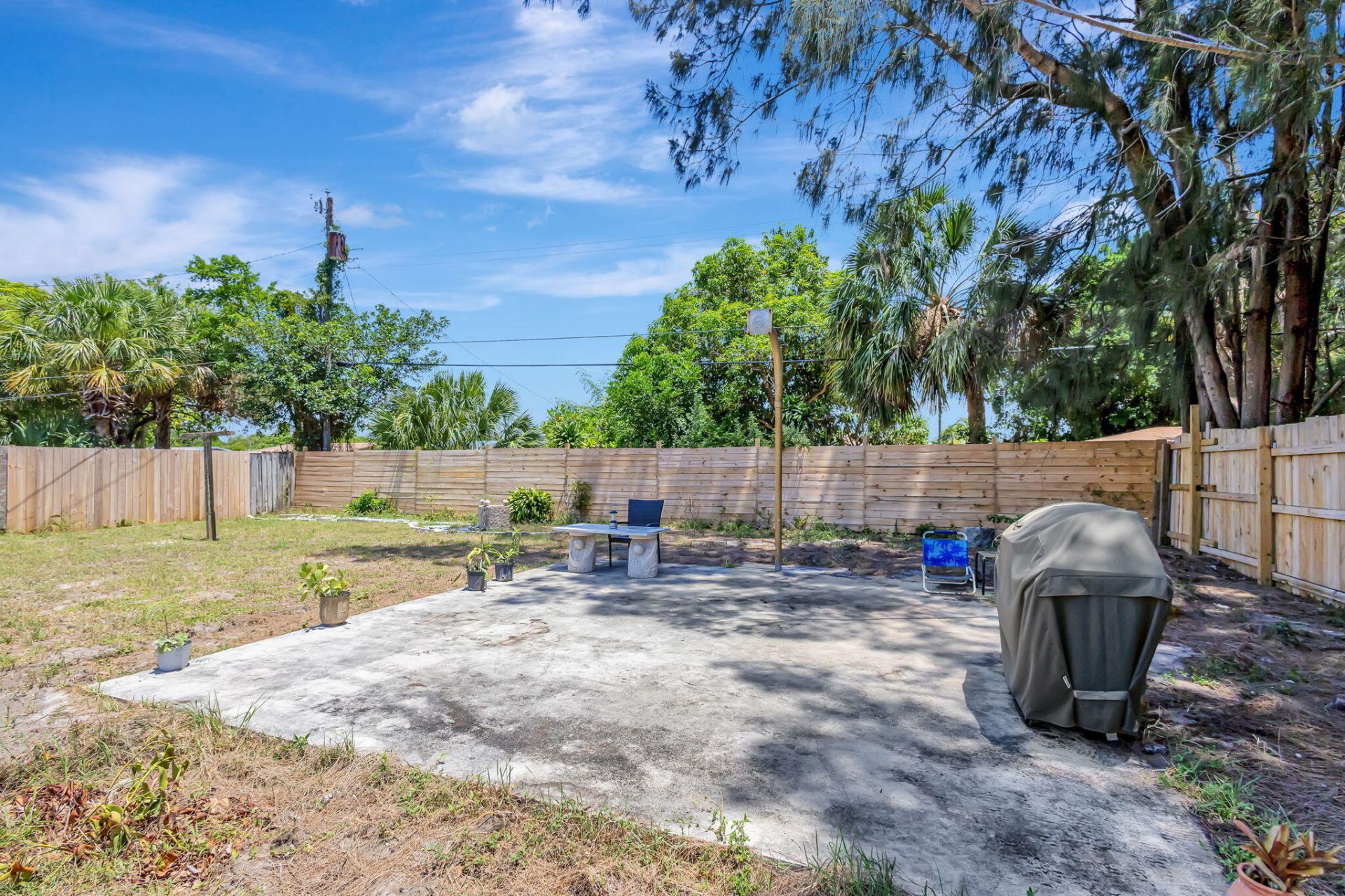 140 W 31st Court, Riviera Beach, FL 33404 Photo