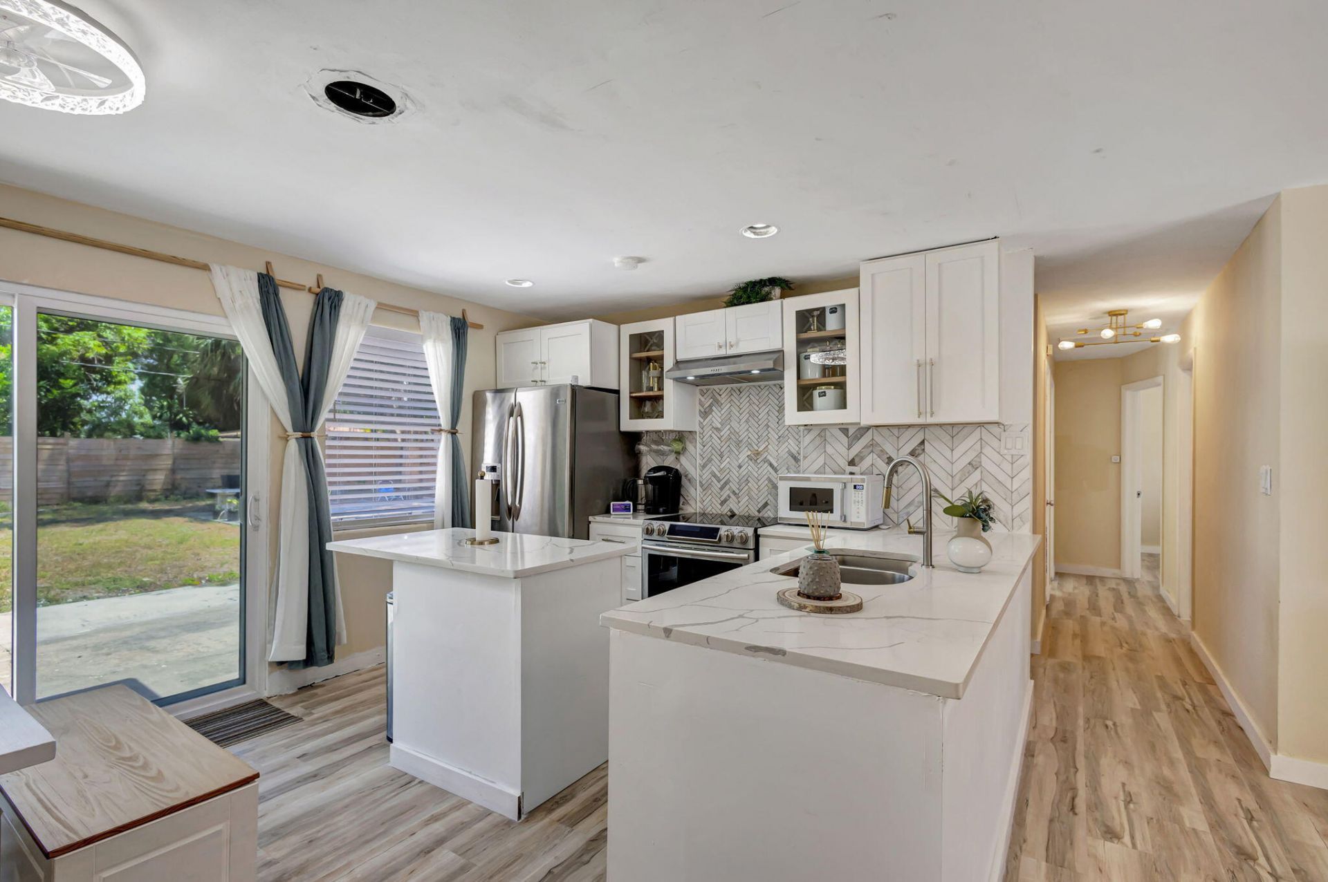 140 W 31st Court, Riviera Beach, FL 33404 Photo