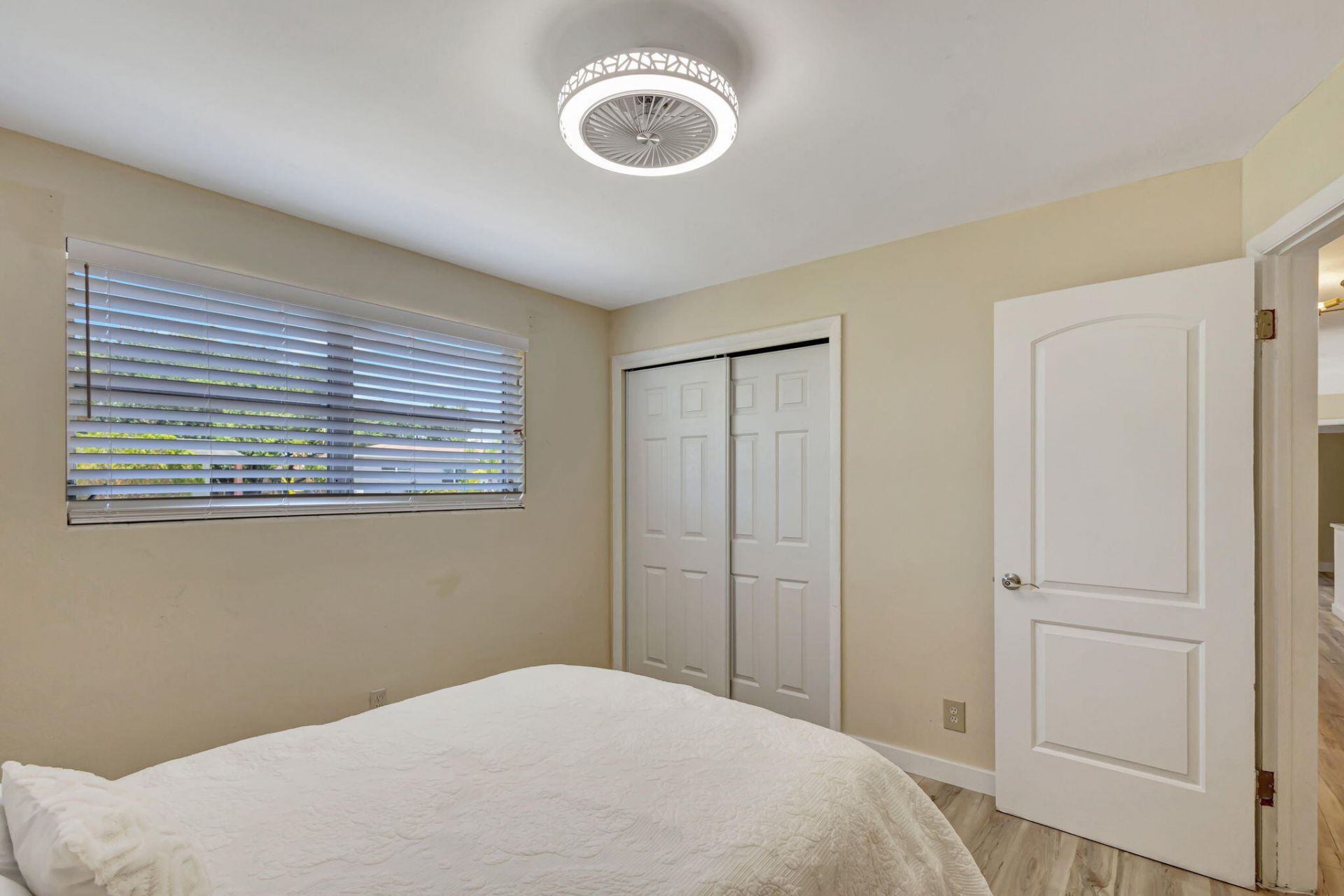 140 W 31st Court, Riviera Beach, FL 33404 Photo