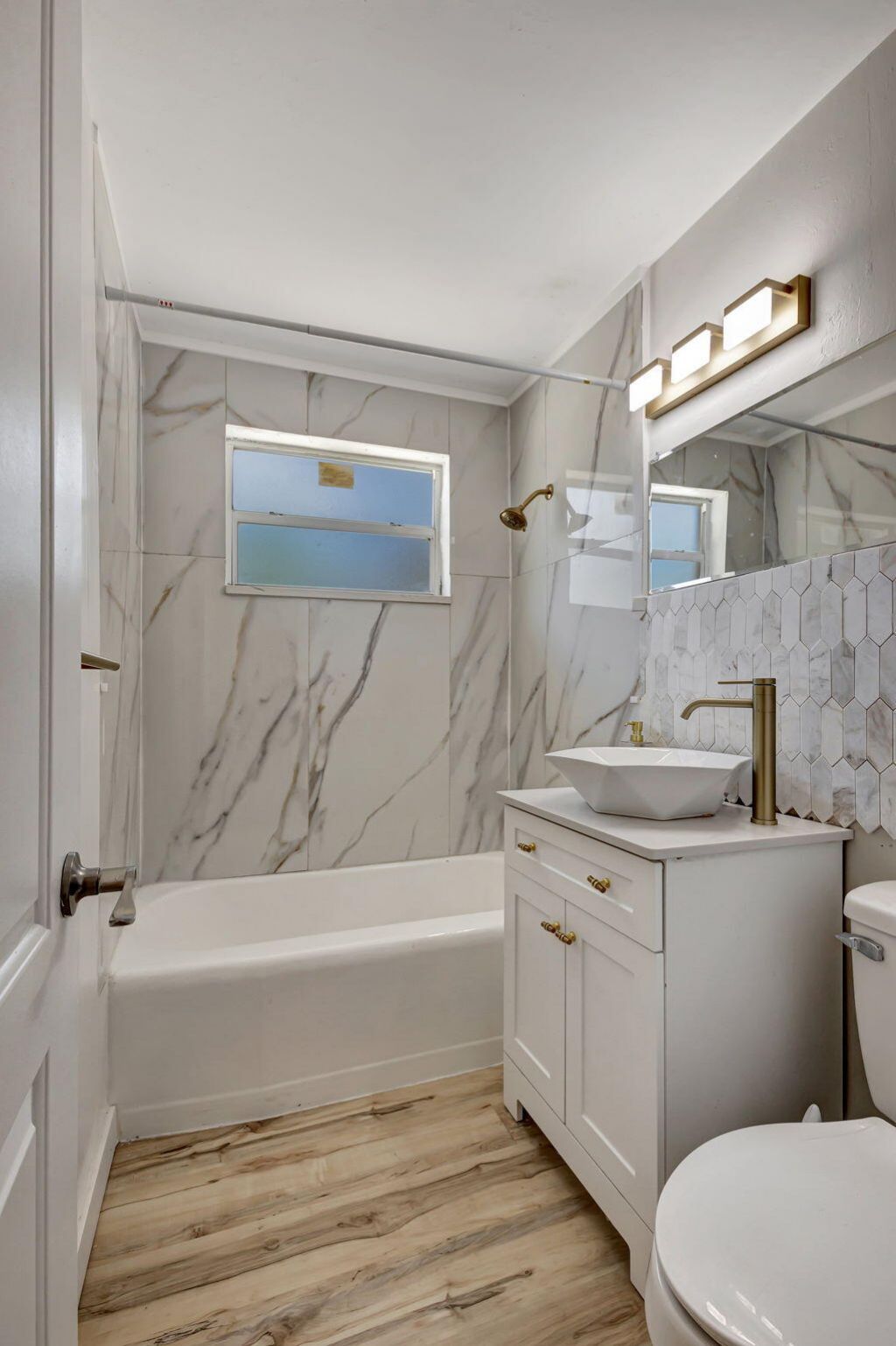 140 W 31st Court, Riviera Beach, FL 33404 Photo