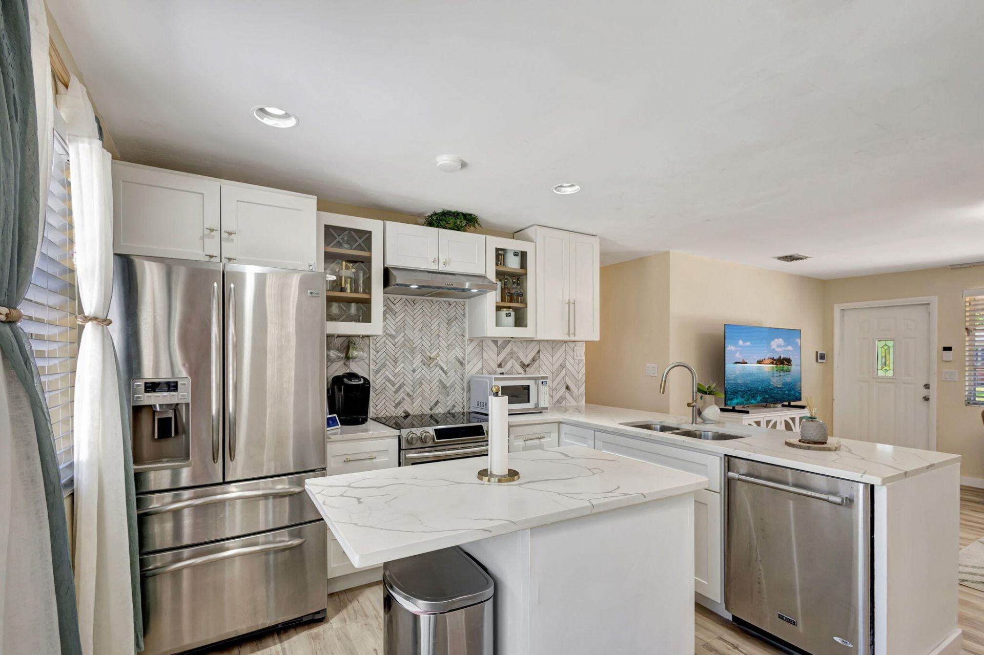 140 W 31st Court, Riviera Beach, FL 33404 Photo