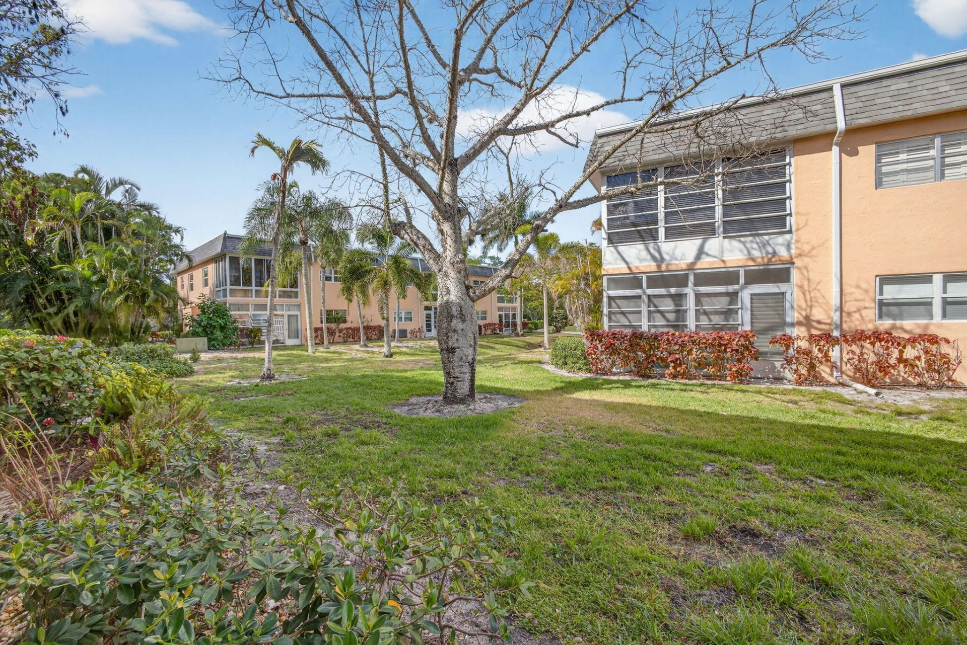 2950 SE Ocean Blvd Boulevard, Stuart, FL 34996 Photo