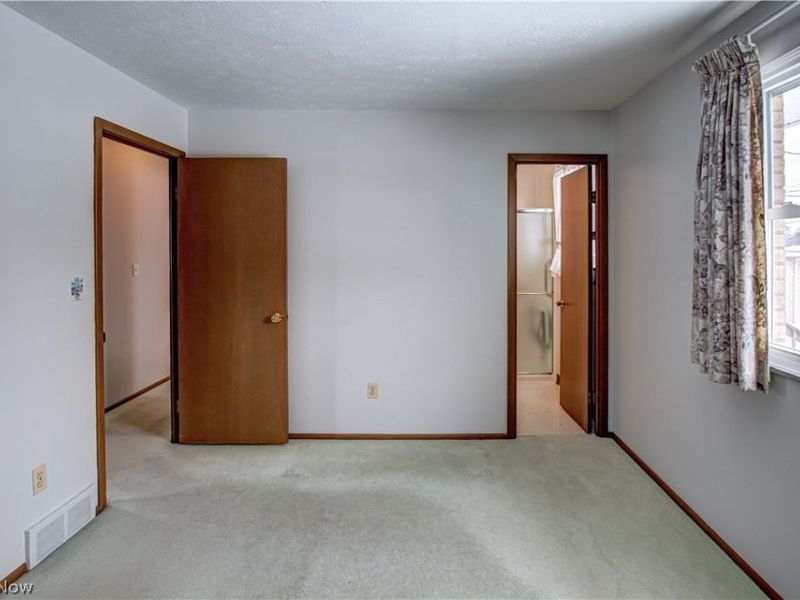 14398 Sheldon Road, Brook Park, OH 44142 Photo 10