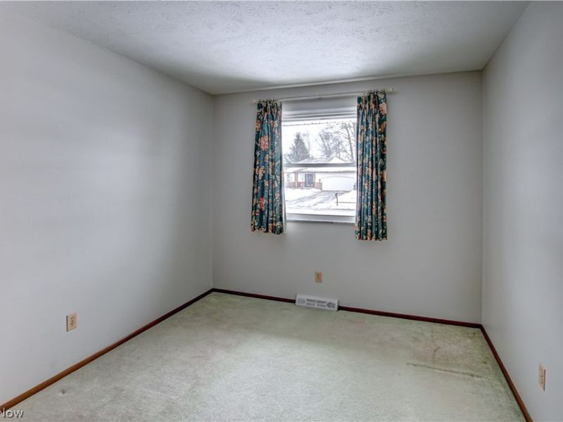 14398 Sheldon Road, Brook Park, OH 44142 Photo 11