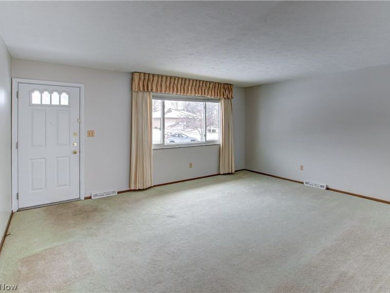 14398 Sheldon Road, Brook Park, OH 44142 Photo 6