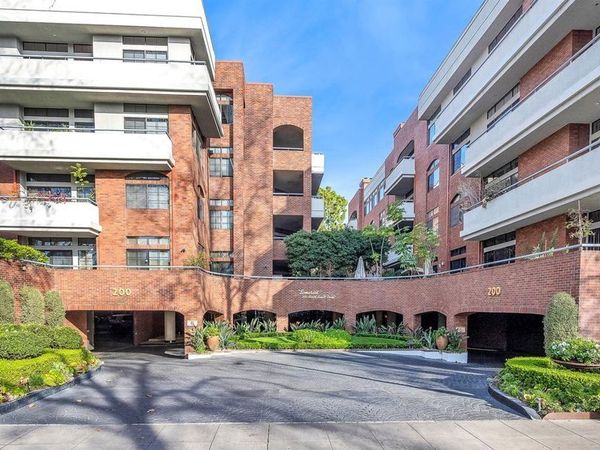 200 N Swall Drive, Unit 551, Beverly Hills, CA 90211