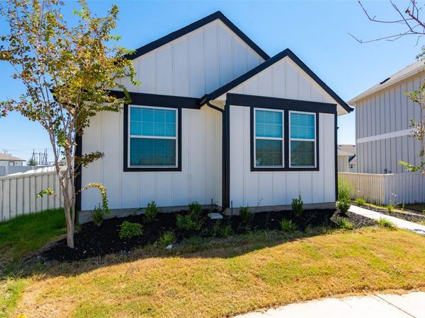 350 Fabion ST, Kyle, TX 78640