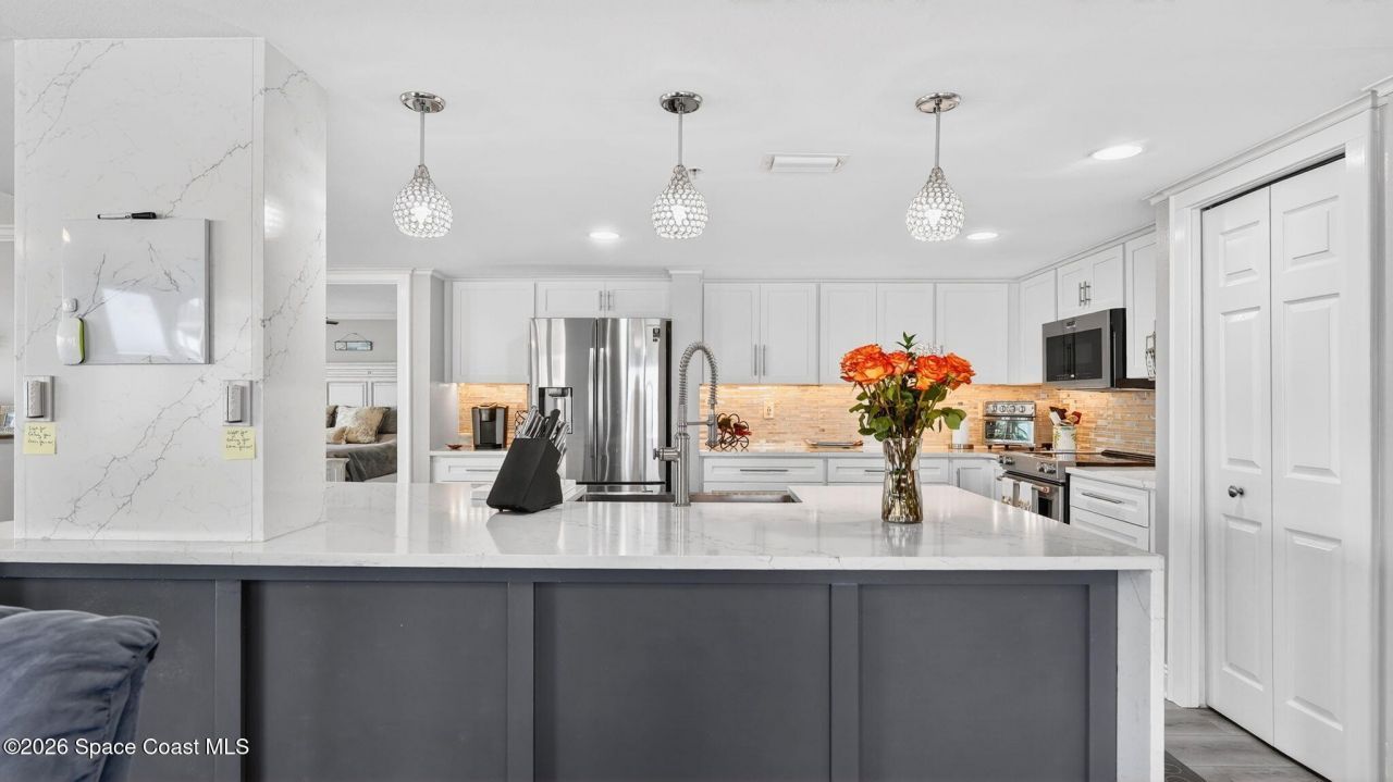 8472 Ridgewood Avenue, Unit 304, Cape Canaveral, FL 32920 Photo