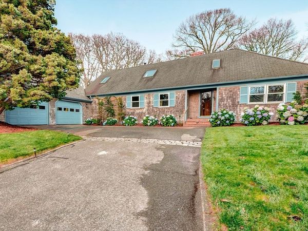 16 Meltiah Rd, Falmouth, MA 02540