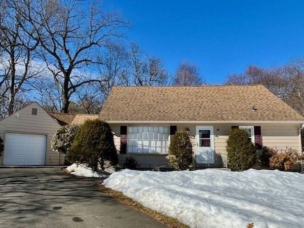 83 Old Farm Rd, Chicopee, MA 01020