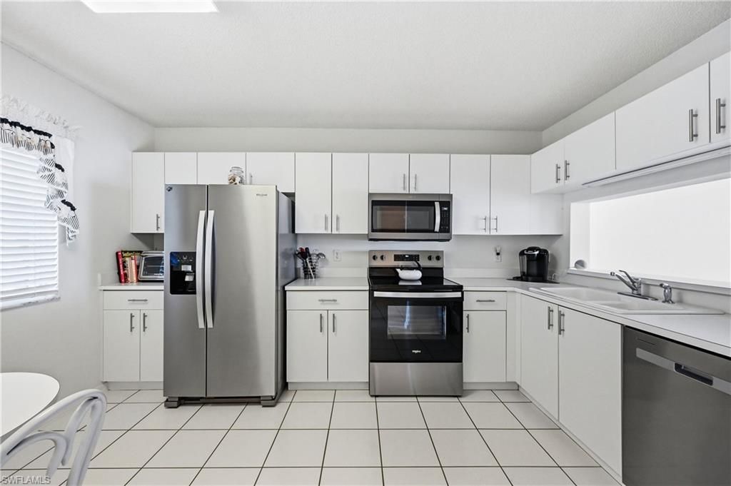 7760 Emerald Cir, Unit S202, Naples, FL 34109 Photo