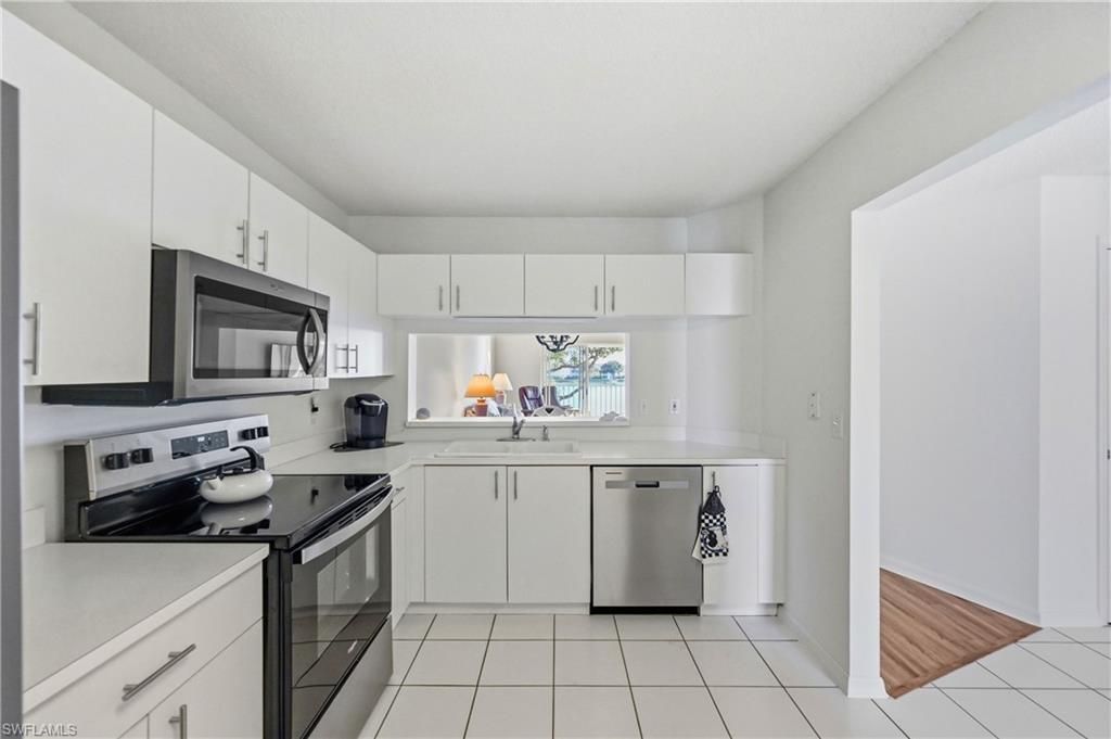 7760 Emerald Cir, Unit S202, Naples, FL 34109 Photo