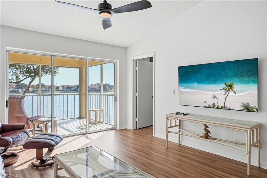 7760 Emerald Cir, Unit S202, Naples, FL 34109 Photo