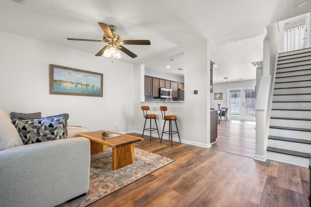 425 Verbena Avenue Photo 4