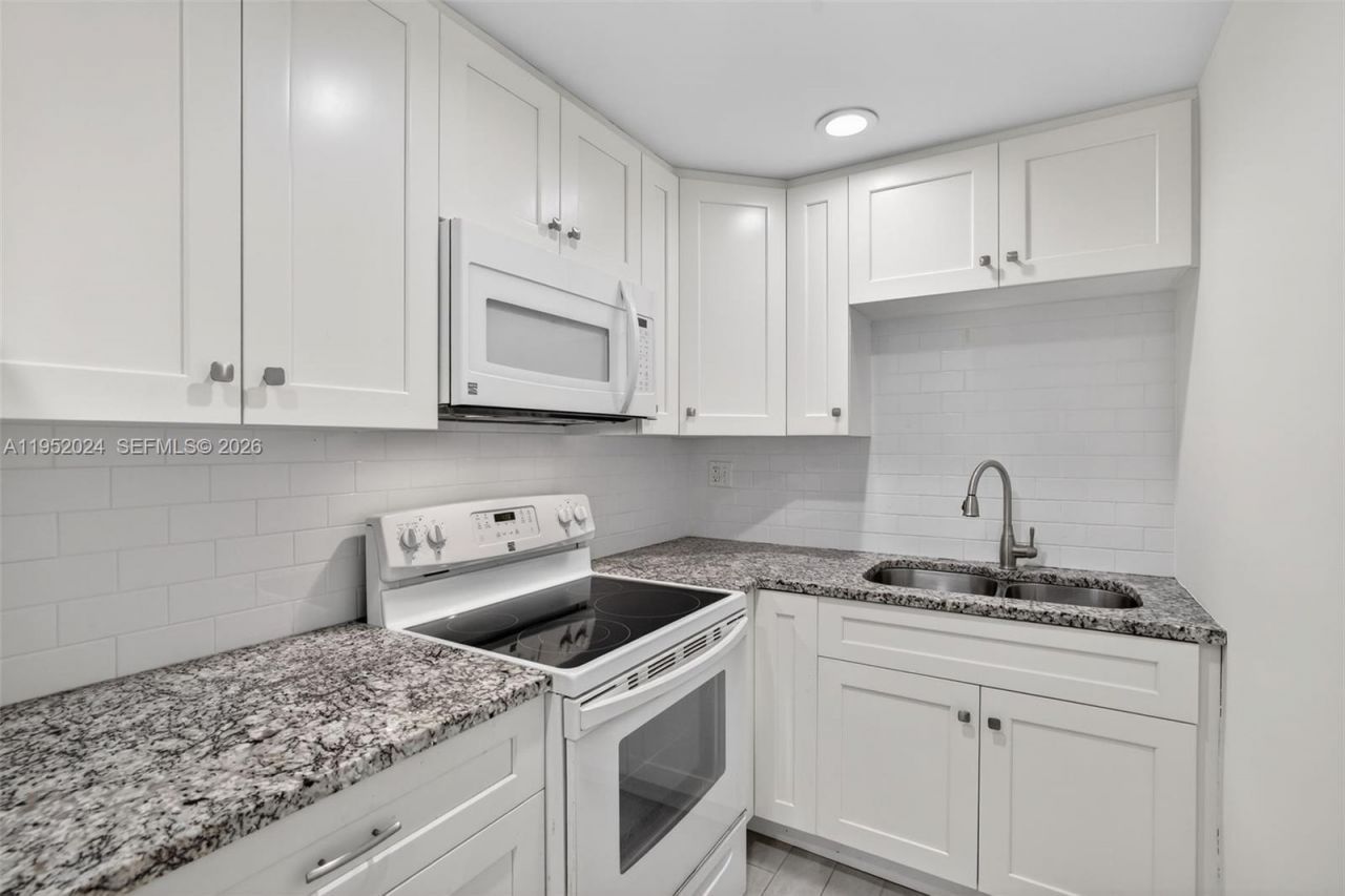 2900 Banyan St, Unit 207, Fort Lauderdale, FL 33316 Photo