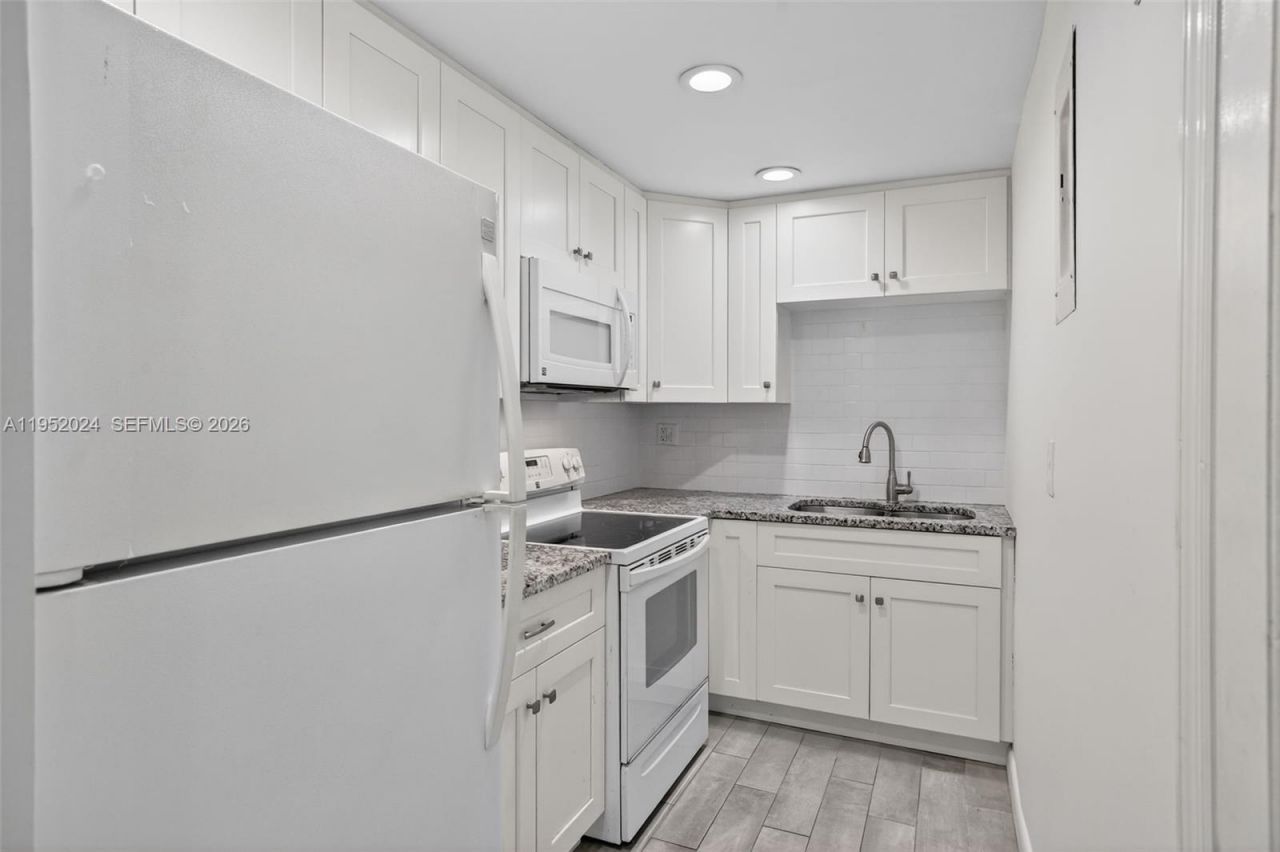 2900 Banyan St, Unit 207, Fort Lauderdale, FL 33316 Photo