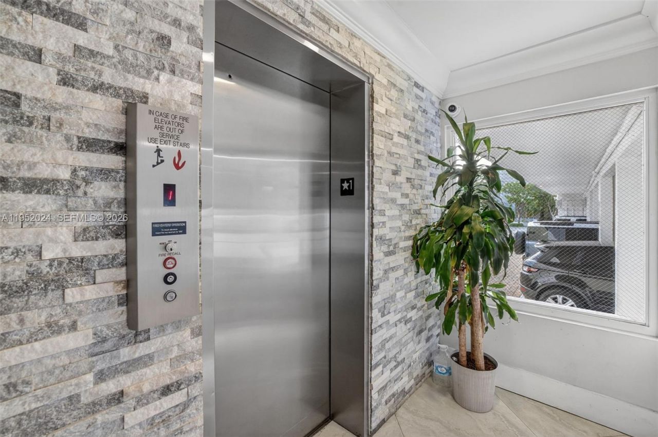 2900 Banyan St, Unit 207, Fort Lauderdale, FL 33316 Photo