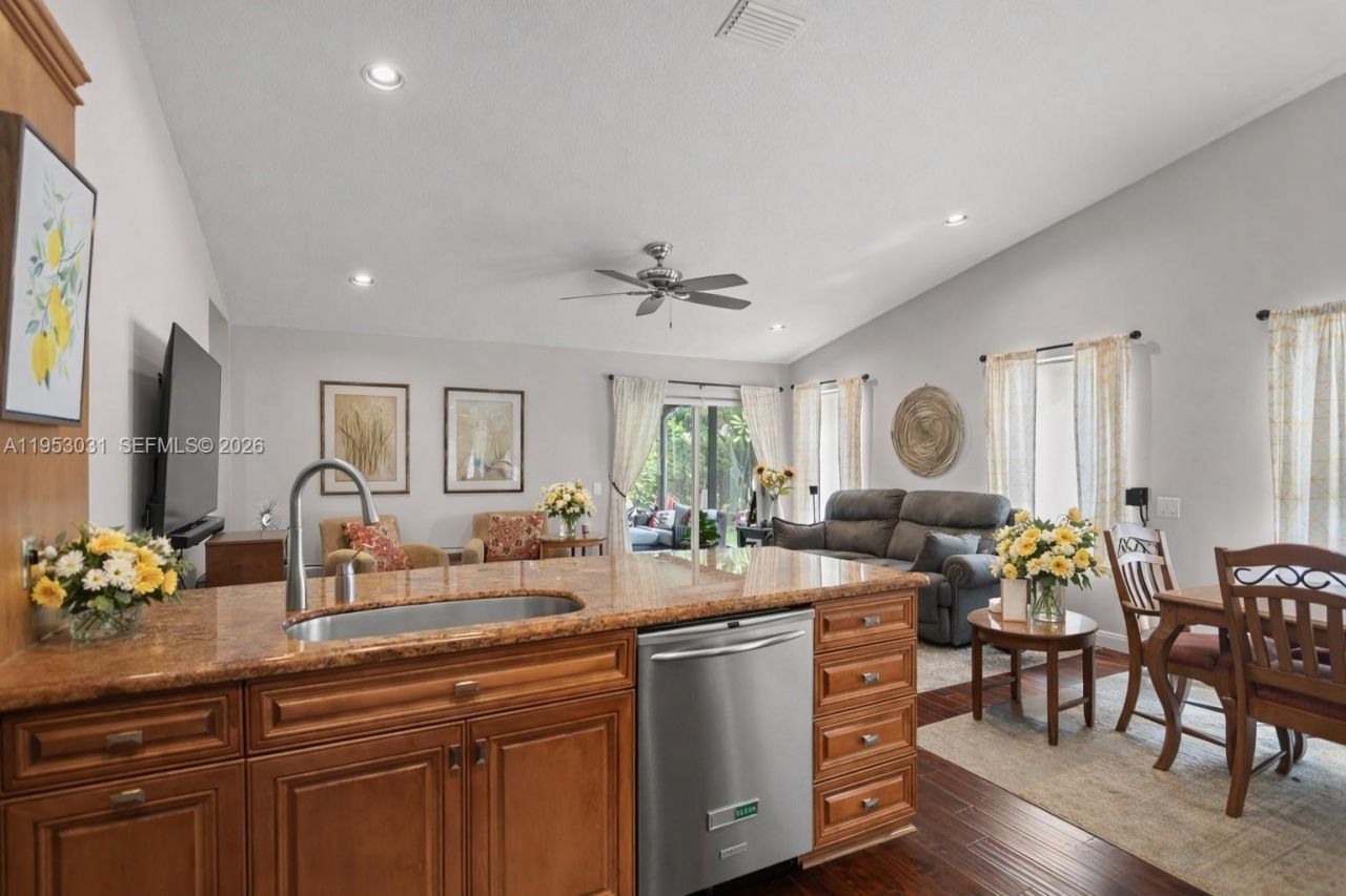 4036 Pine Ridge Ln, Weston, FL 33331 Photo