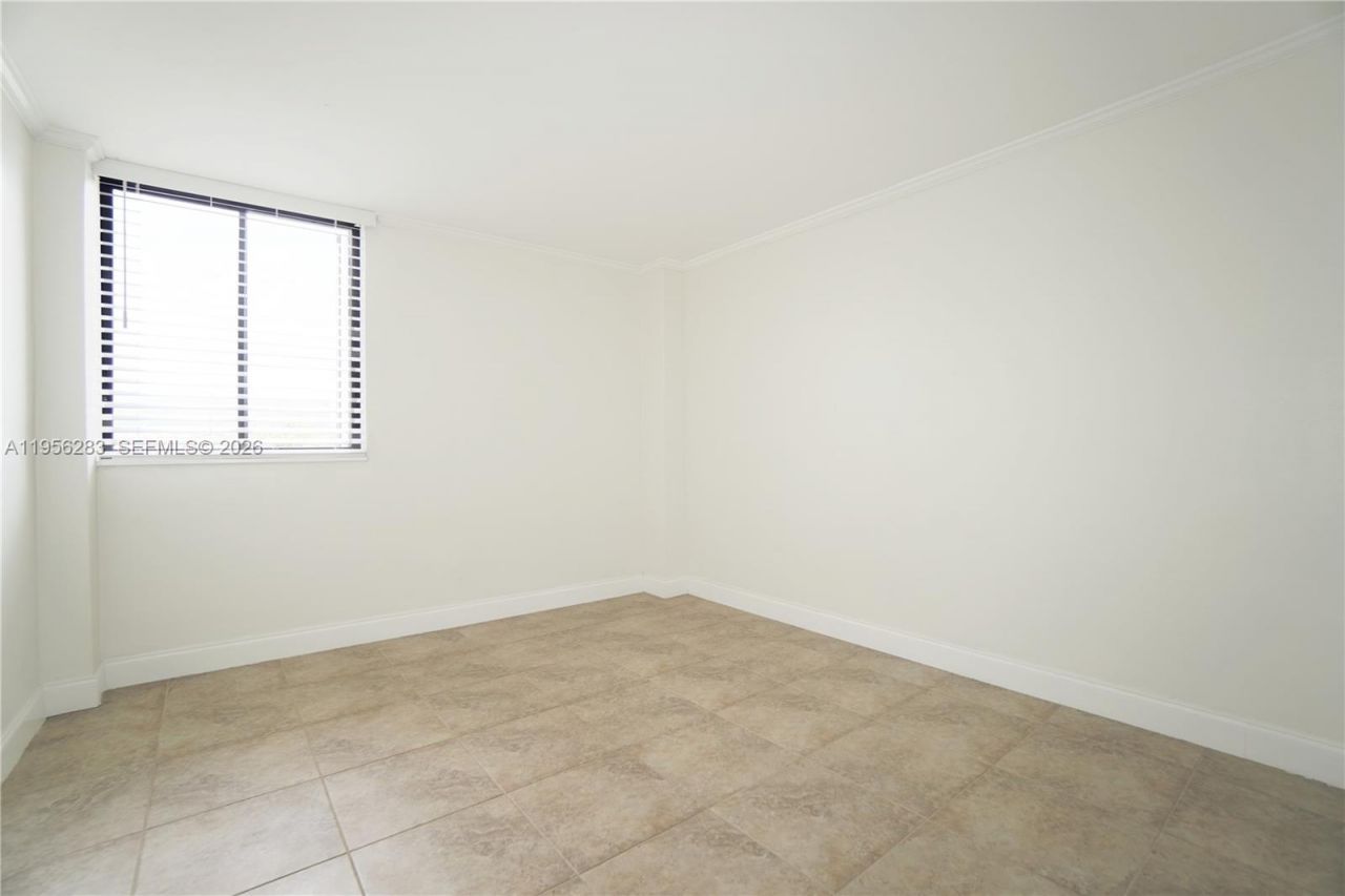 2715 Tigertail Ave, Unit 606, Miami, FL 33133 Photo
