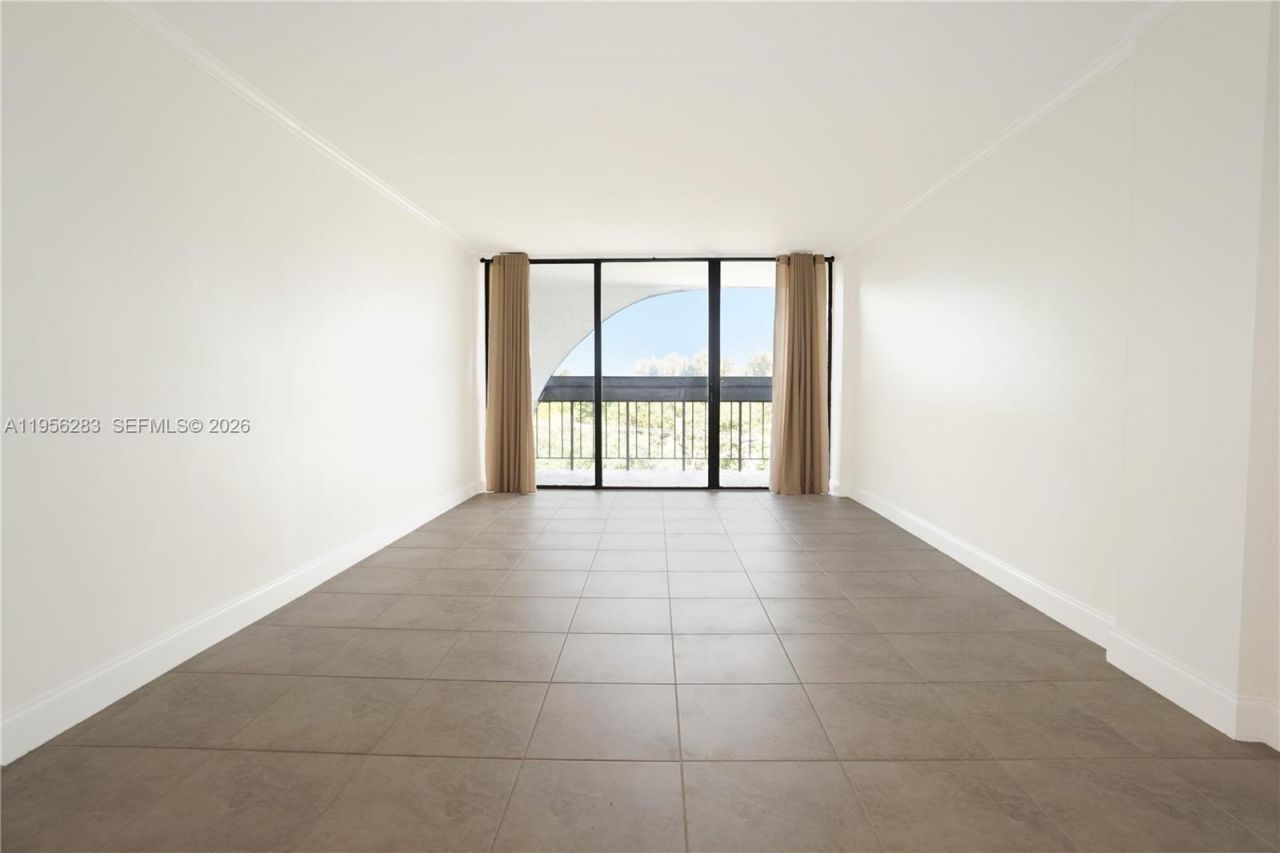 2715 Tigertail Ave, Unit 606, Miami, FL 33133 Photo