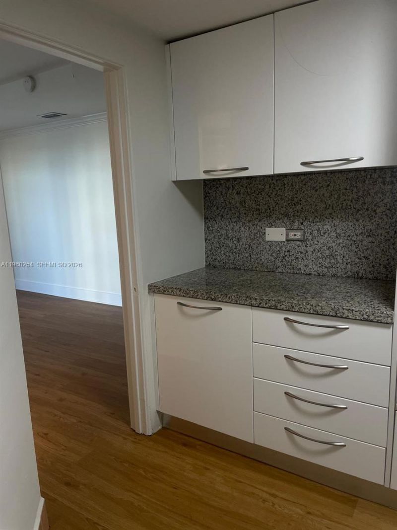 999 Brickell Bay Drive, Unit 1202, Miami, FL 33131 Photo