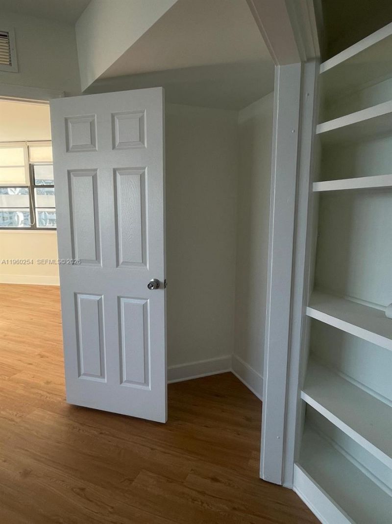 999 Brickell Bay Drive, Unit 1202, Miami, FL 33131 Photo