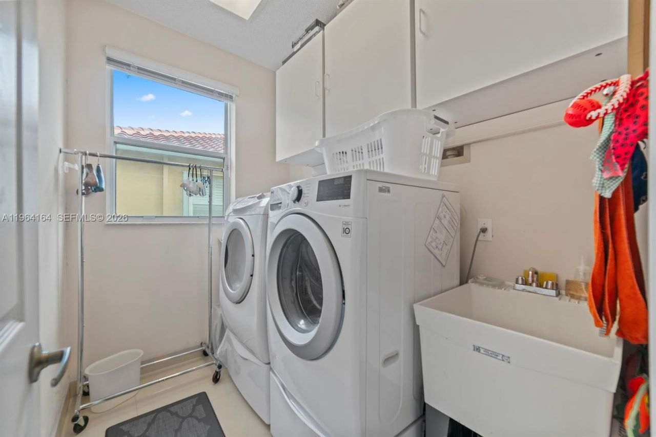 3322 SW 51st St, Hollywood, FL 33312 Photo