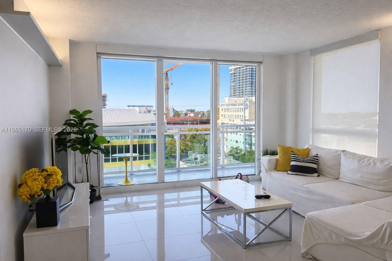 6917 Collins Ave, Unit 820, Miami Beach, FL 33141 Photo