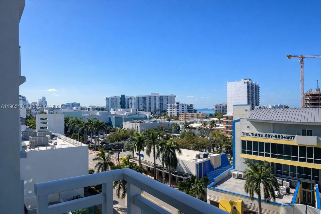 6917 Collins Ave, Unit 820, Miami Beach, FL 33141 Photo