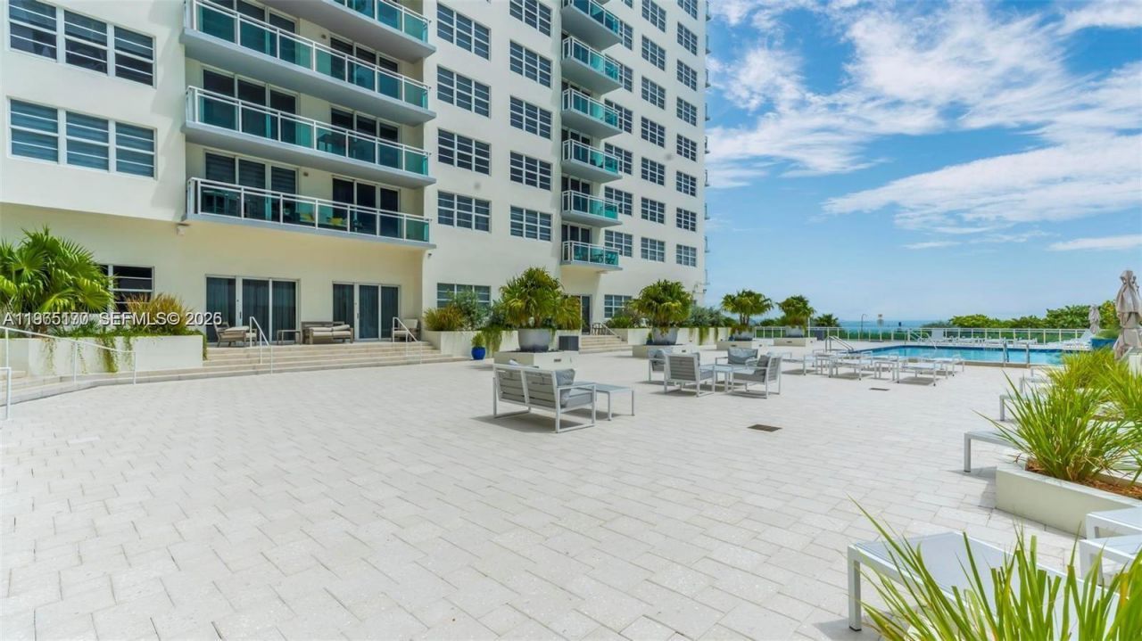 6917 Collins Ave, Unit 820, Miami Beach, FL 33141 Photo