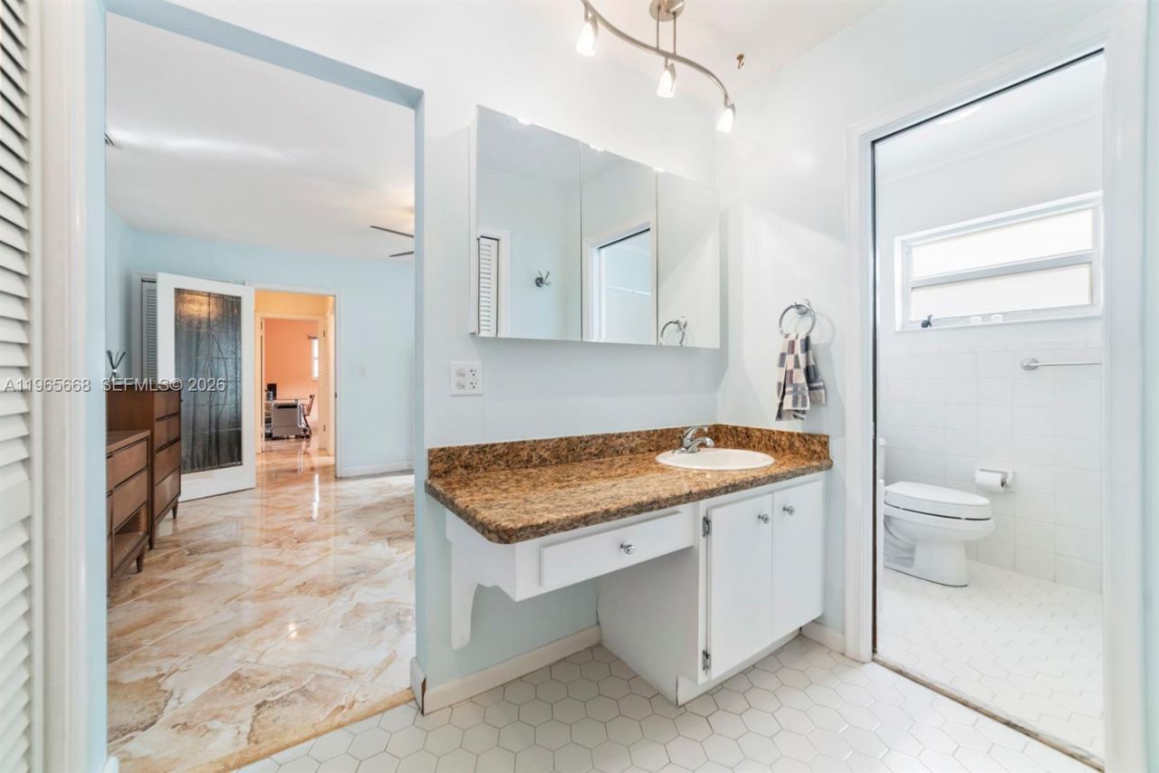 120 SE 3rd Ave, Dania Beach, FL 33004 Photo