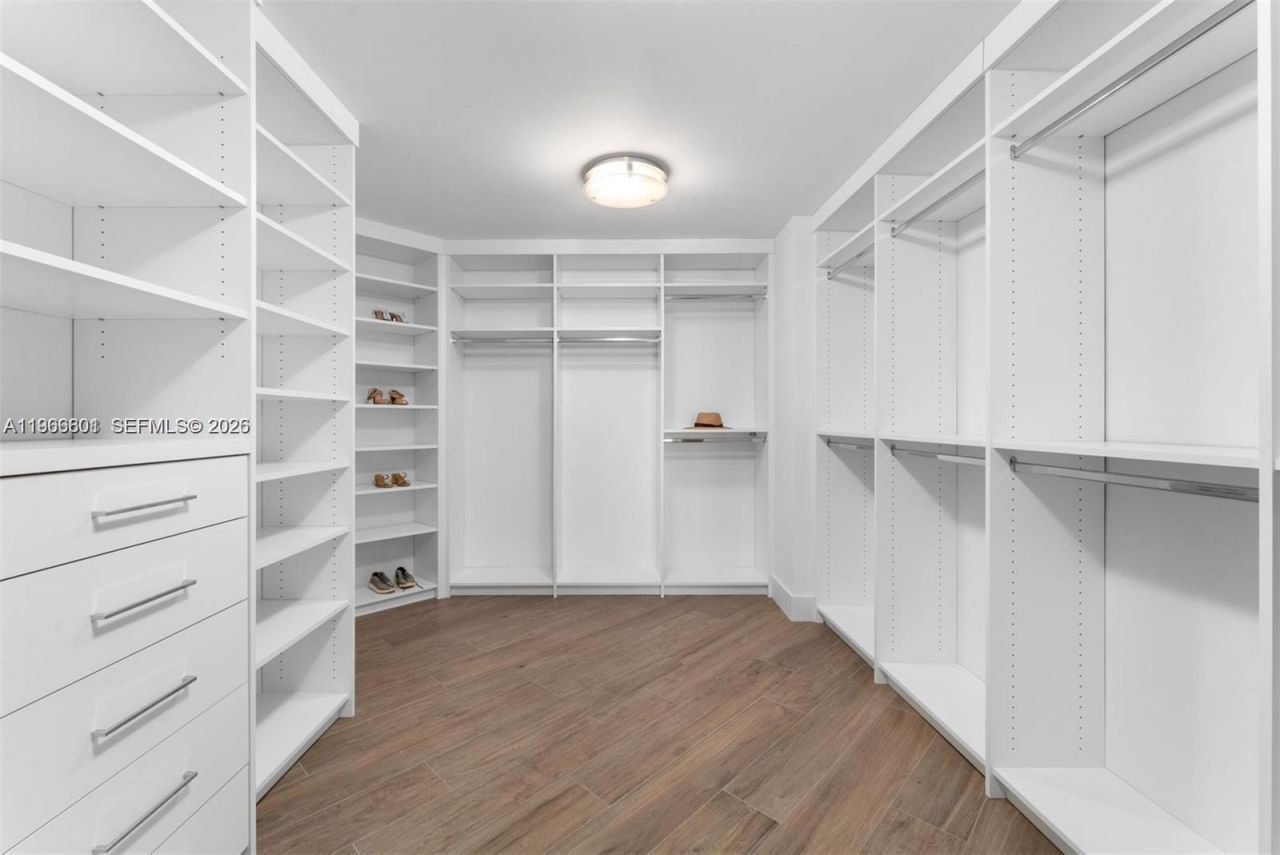 17301 Biscayne Blvd, Unit 2110, North Miami Beach, FL 33160 Photo
