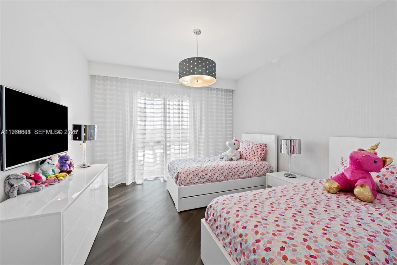 17301 Biscayne Blvd, Unit 2110, North Miami Beach, FL 33160 Photo