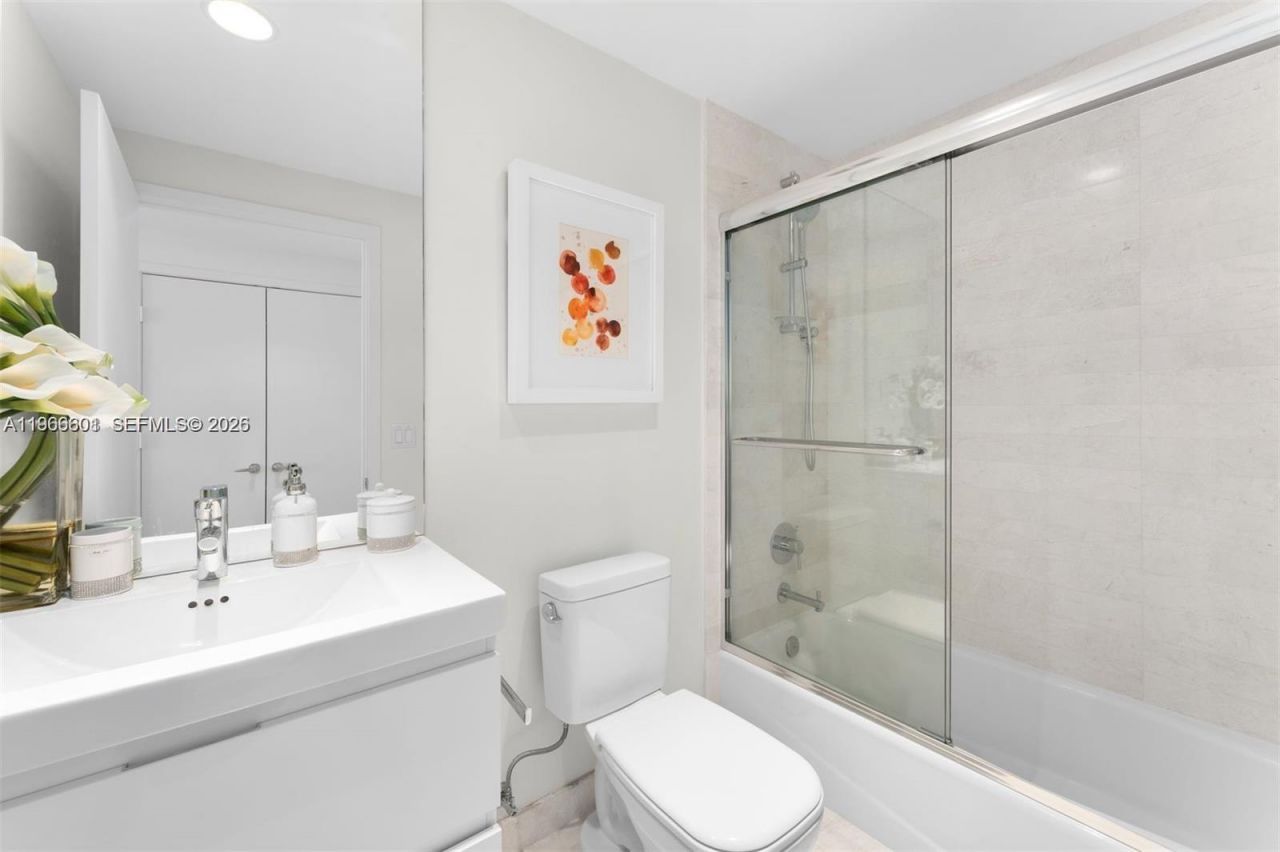 17301 Biscayne Blvd, Unit 2110, North Miami Beach, FL 33160 Photo