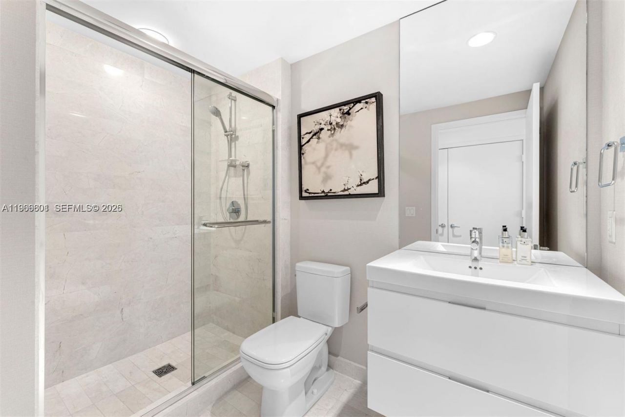 17301 Biscayne Blvd, Unit 2110, North Miami Beach, FL 33160 Photo