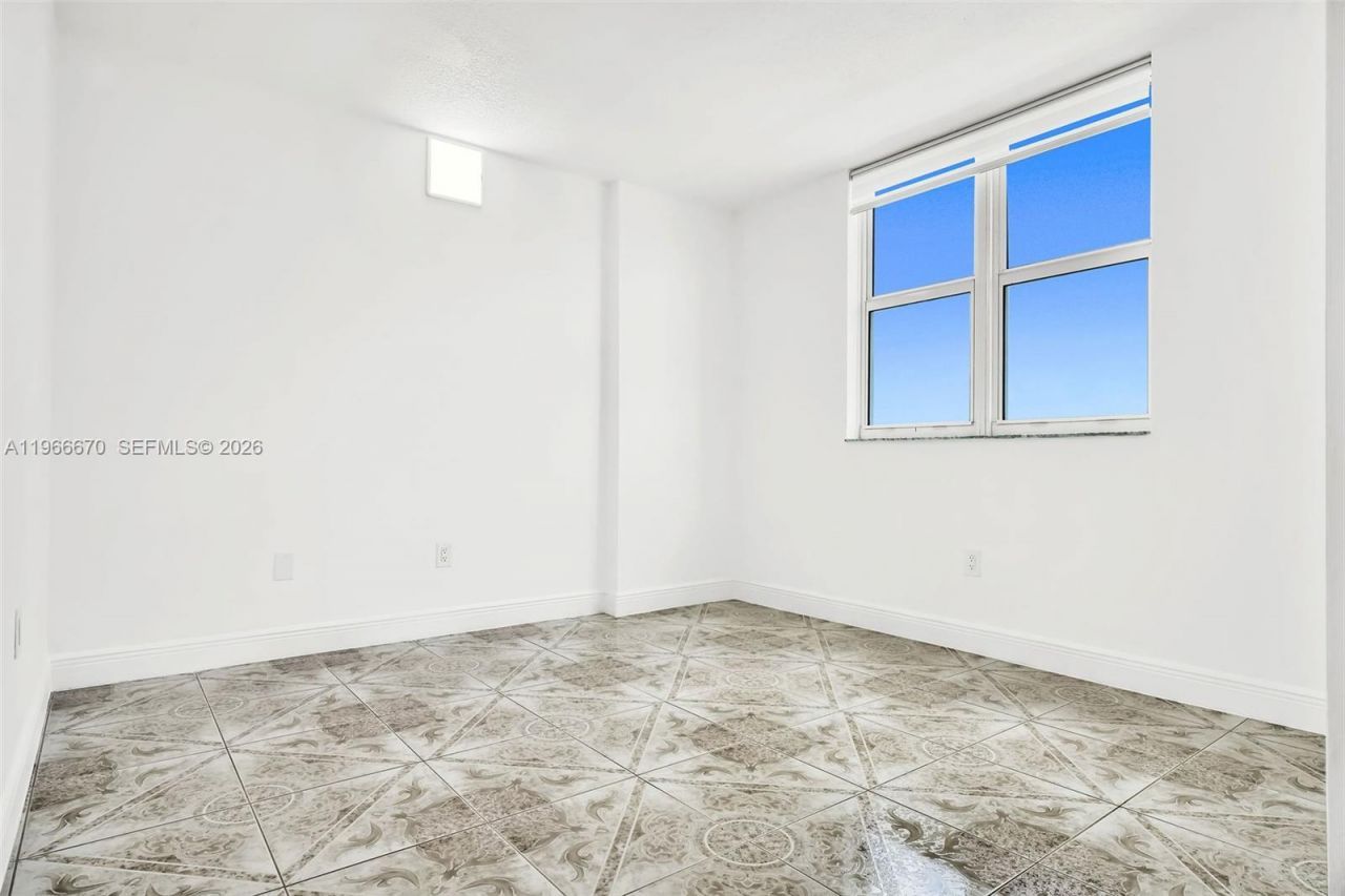60 NW 37th Ave, Unit 1004, Miami, FL 33125 Photo