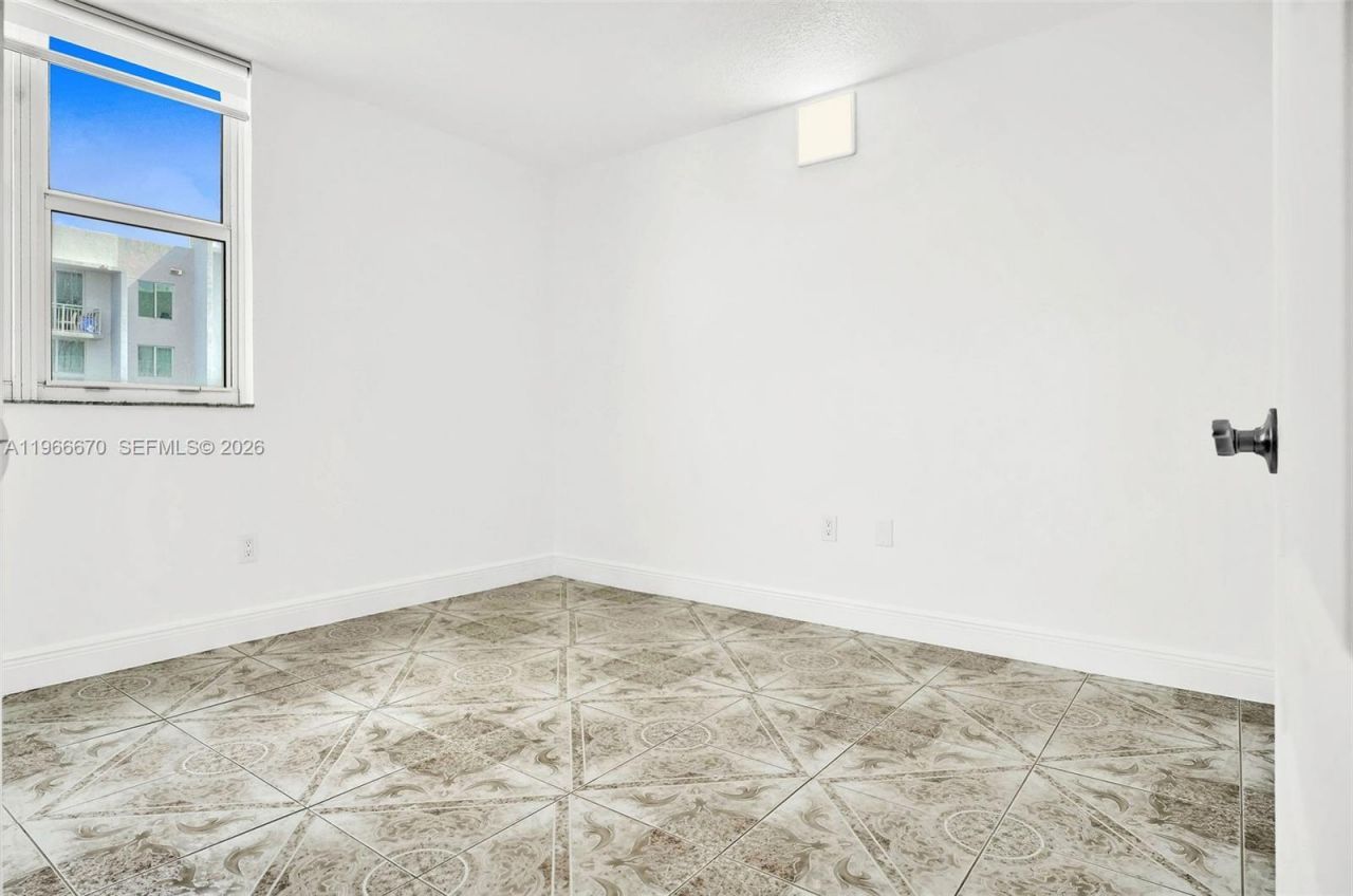 60 NW 37th Ave, Unit 1004, Miami, FL 33125 Photo