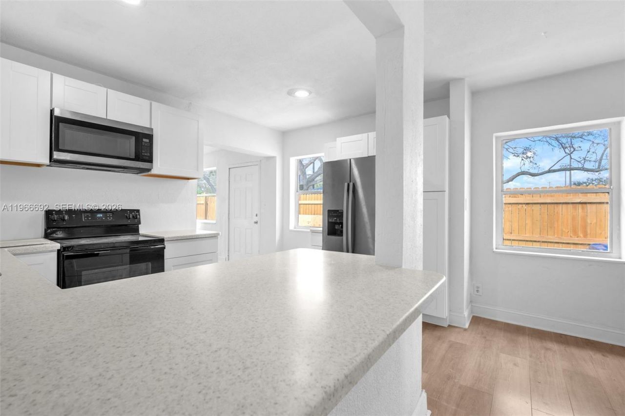 841 NW 15th Ter, Fort Lauderdale, FL 33311 Photo