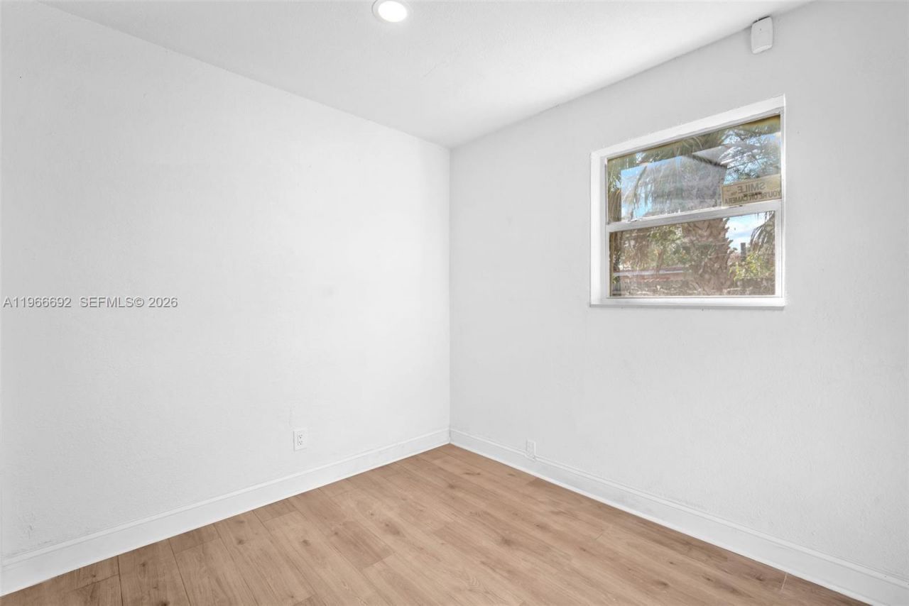 841 NW 15th Ter, Fort Lauderdale, FL 33311 Photo