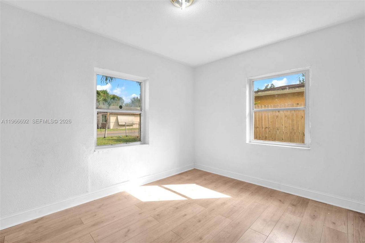 841 NW 15th Ter, Fort Lauderdale, FL 33311 Photo