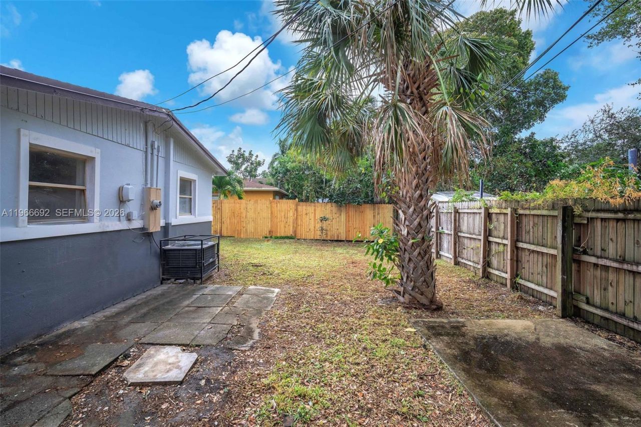 841 NW 15th Ter, Fort Lauderdale, FL 33311 Photo