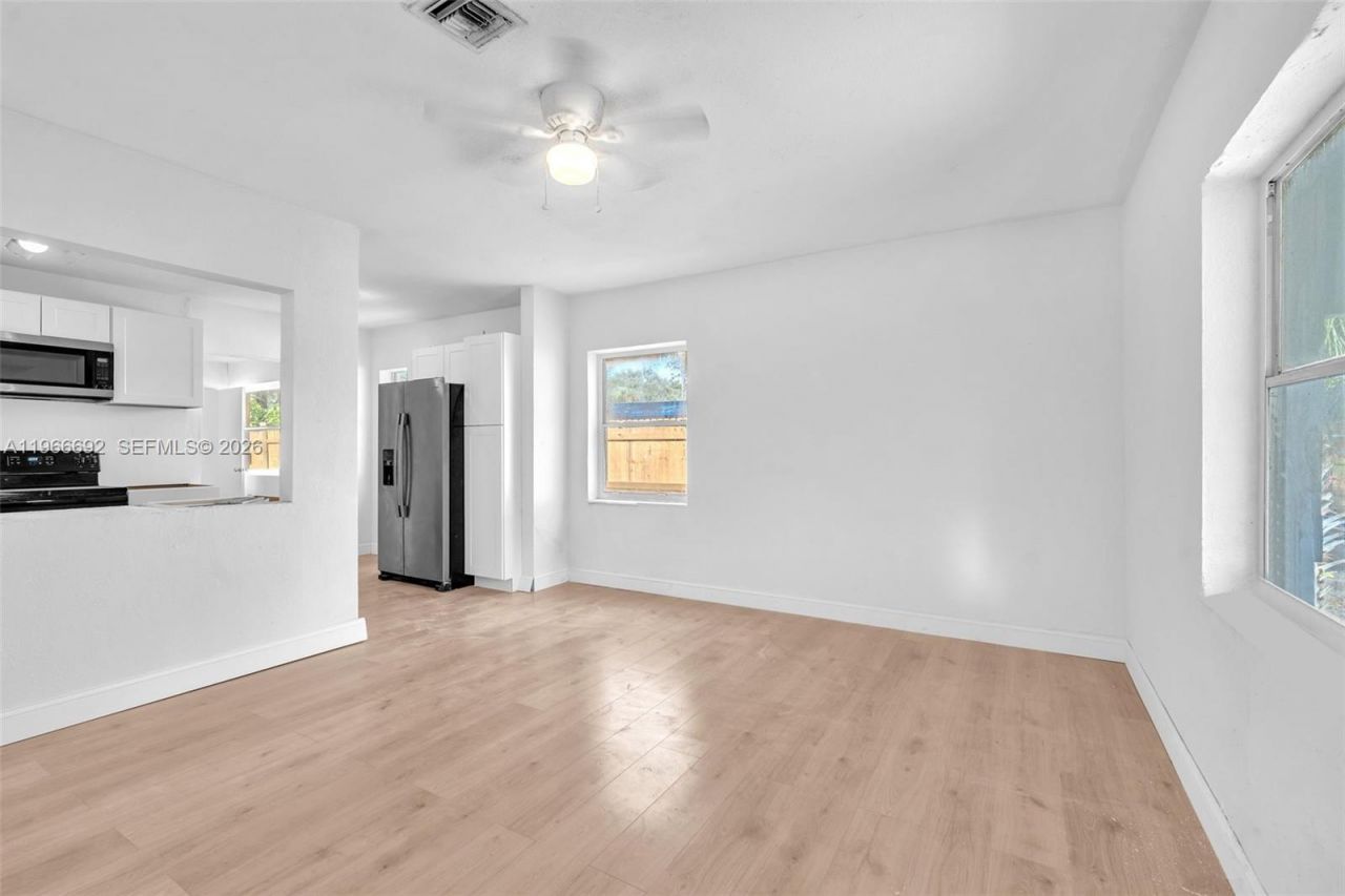 841 NW 15th Ter, Fort Lauderdale, FL 33311 Photo